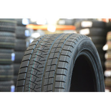 Triangle - Pl02 - 235/45 R17