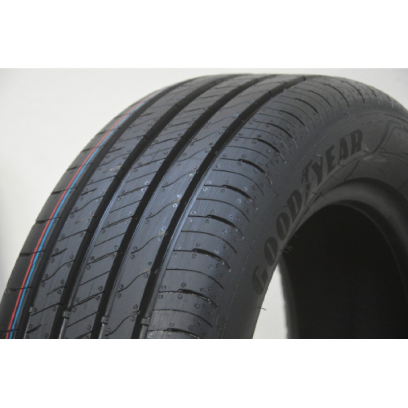 Goodyear - EfficientGrip Performance 2 - 225/55 R17