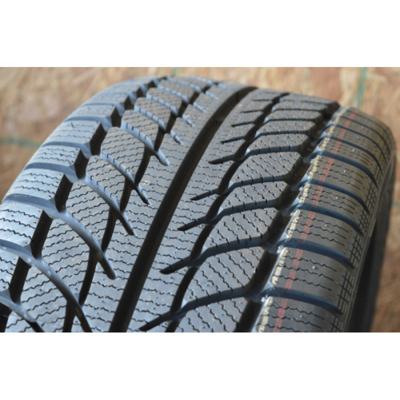 Goodride - Sw 608 - 215/40 R17