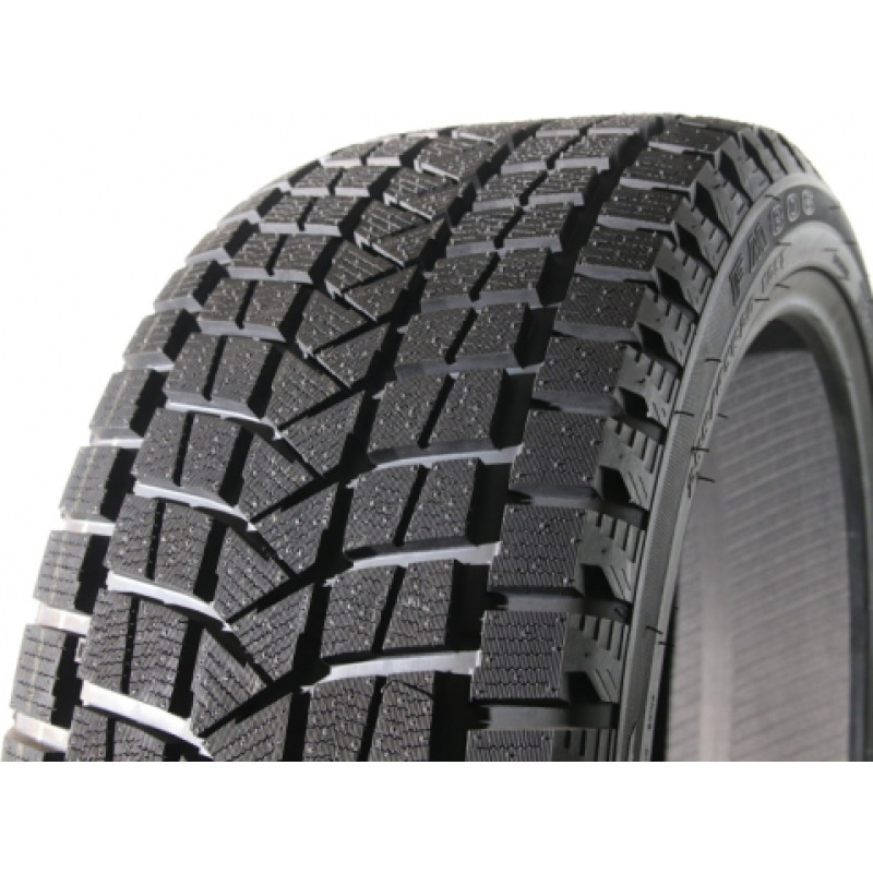 Firemax - FM806 - 235/65 R17